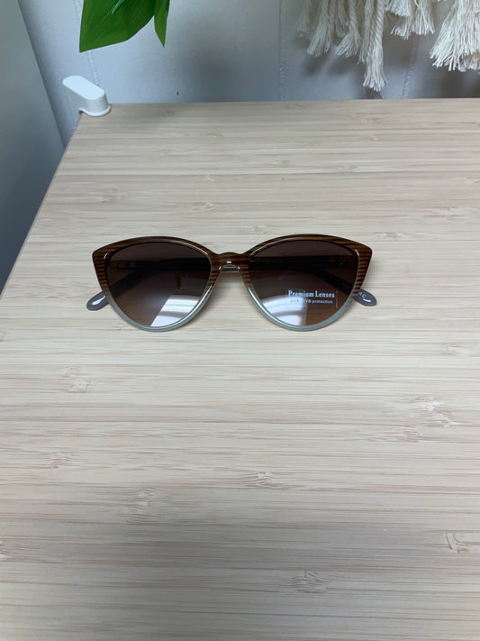 Triangle Shape Thin Frame Cat Eye Sunglasses - click to see options