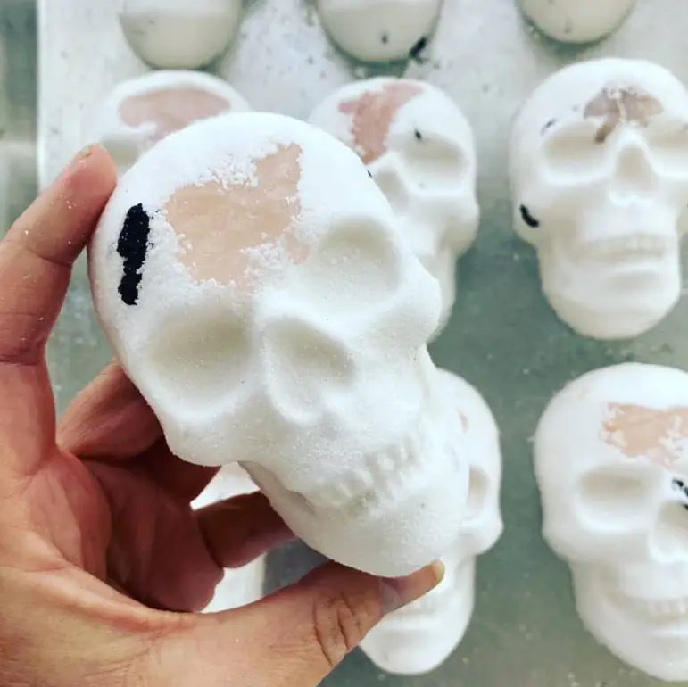 Halloween Inspired Bath Bombs with Crystal